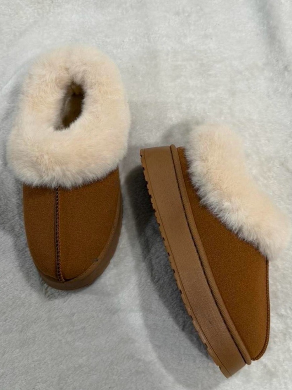Cozy Women's Brown Shearling-Lined Slip-On Clogs
